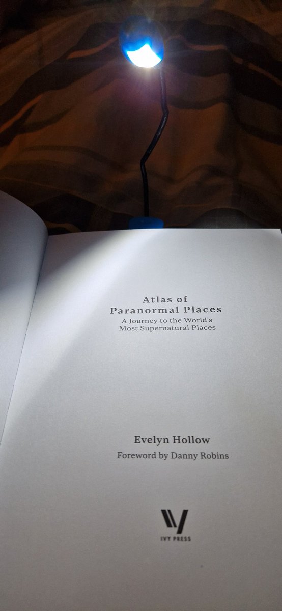 cakepixie888's tweet photo. #bedtime #reading #paranormalplaces https://t.co/MCJYh06Dgq