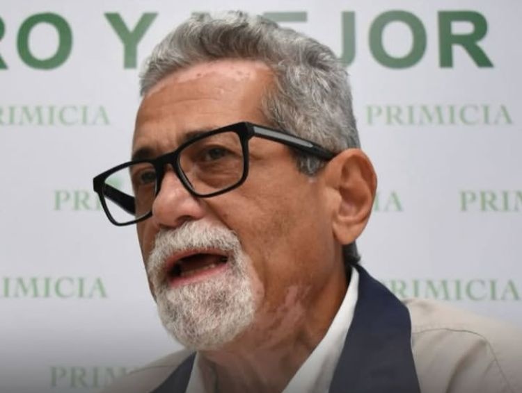 #27May Nos hacemos solidarios con <a href="/AmericoDeGrazia/">Americo De Grazia</a> , ante la grave situación de salud que actualmente está viviendo el #PresoPolitico, abogamos por qué el estado Vzlo haga lo conducente y su salud sea valorada.