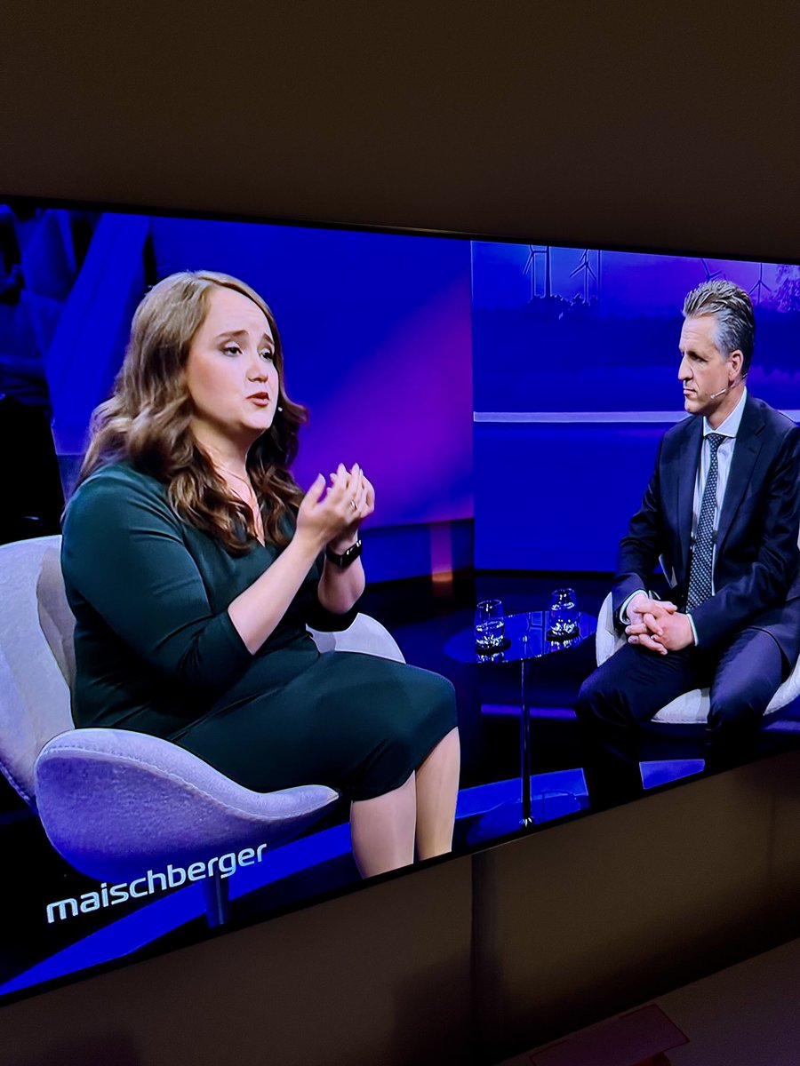 Oh. Adele heute bei #Maischberger 😉