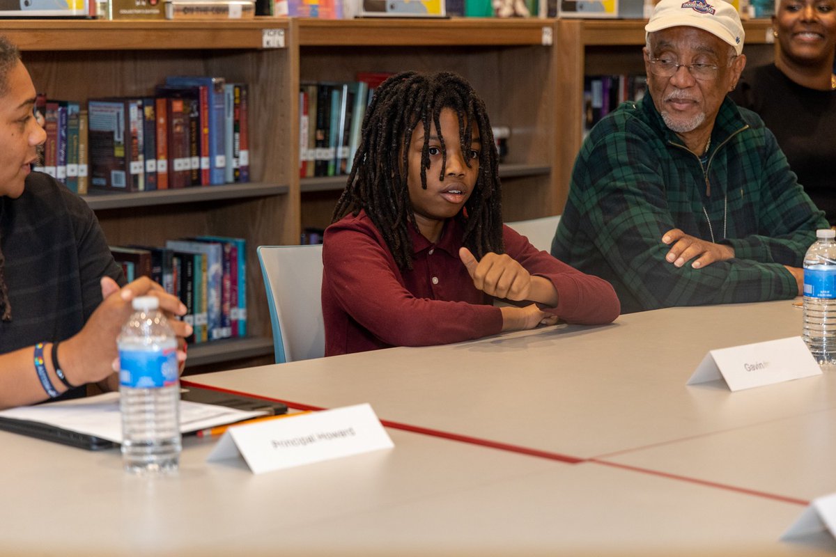 Chancellor Ferebee (@dcpschancellor) on Twitter photo Education is a team effort, & the <a href="/JATrojans/">Jefferson Academy</a> have an all-star squad supporting afterschool athletics, arts, and learning ⭐️
Big thanks to <a href="/arenastage/">Arena Stage</a>, <a href="/ASASafterschool/">After-School All-Stars</a>, & the entire <a href="/dcpublicschools/">DC Public Schools</a> partner community for helping our scholars live up to their full potential 💙 Education is a team effort, & the <a href="/JATrojans/">Jefferson Academy</a> have an all-star squad supporting afterschool athletics, arts, and learning ⭐️
Big thanks to <a href="/arenastage/">Arena Stage</a>, <a href="/ASASafterschool/">After-School All-Stars</a>, & the entire <a href="/dcpublicschools/">DC Public Schools</a> partner community for helping our scholars live up to their full potential 💙