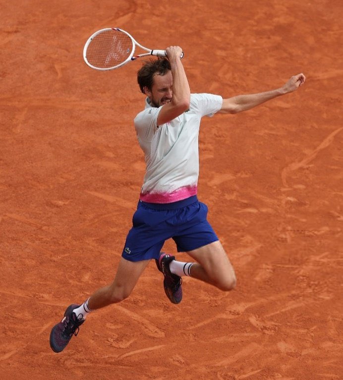 strangelysouls's tweet photo. @TennisWPHQ Please help Meddyfam feel better 🥲 https://t.co/pvwLTNkL6U