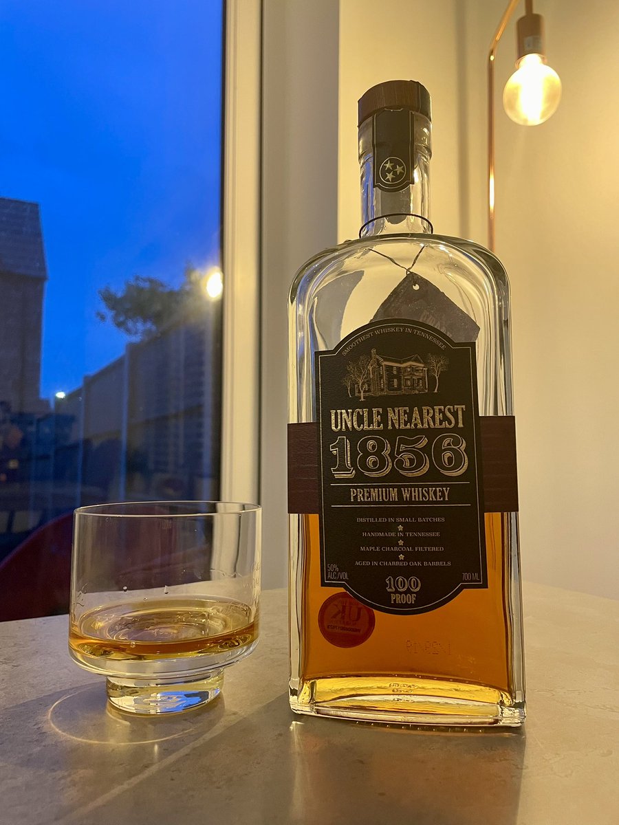 BourbonGents's tweet photo. Tuesday tipple is Uncle Nearest 1856 Tennessee Whiskey #nab #whiskey #tennessewhiskey #unclenearest1856 #tuesdaytipple #bourbongents https://t.co/KJdIDRCRwZ
