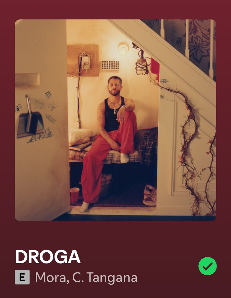 Cómo está cancion puede ser tan adictiva?