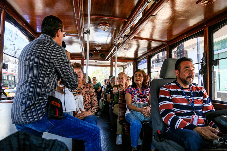 ¡El Barrio Bravo también es histórico! 🤓☝️ Recorre Tepito en tranvía y conoce la historias de las calles y personajes de este lado de la ciudad. 🚎🥊 Acá te contamos más del Tepitour: bit.ly/3HqWkWi ✨
