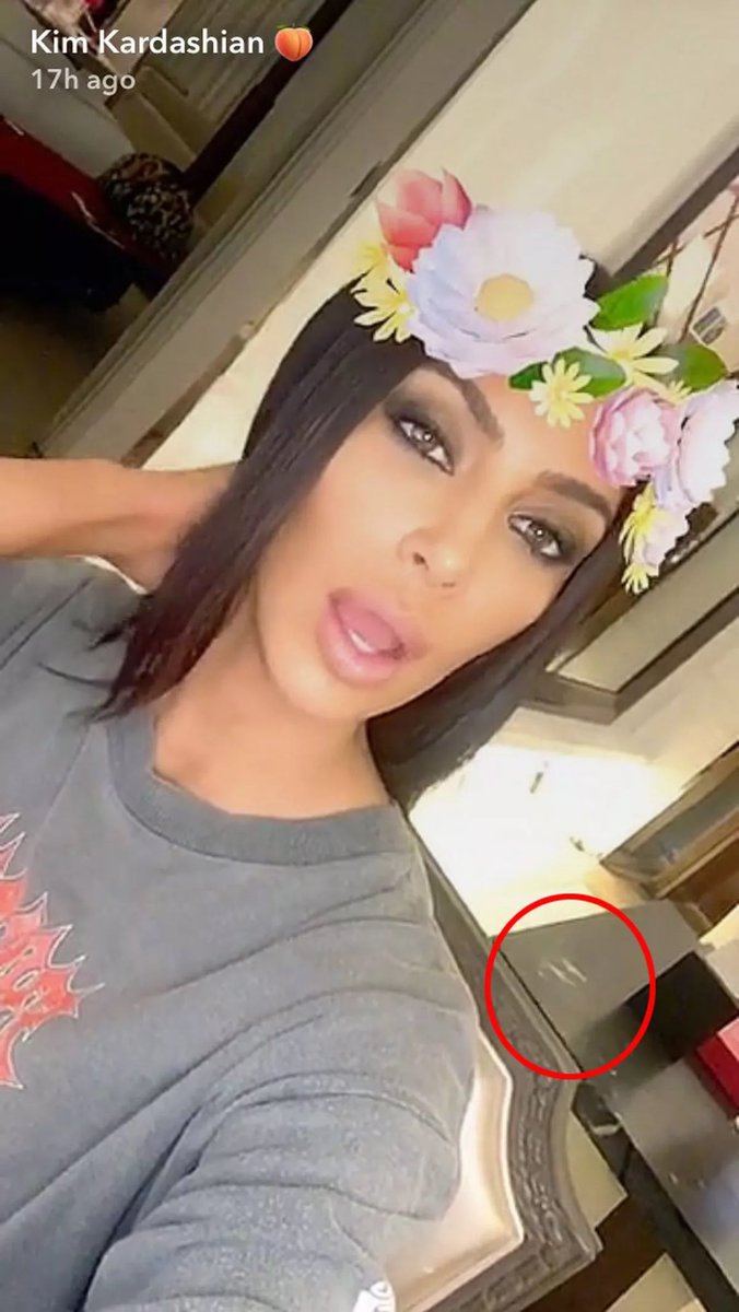 cxntdoll's tweet photo. omg Imfao, not this totally reminding me of the kim cocaine conspiracy theory https://t.co/Jg9PnxJnDb