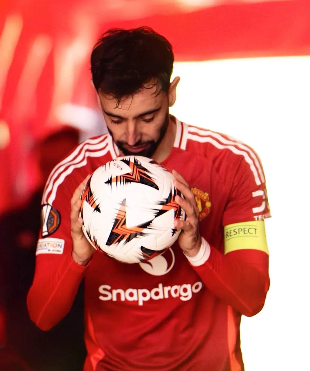 Like &amp; Retweet if you want Bruno to stay 🇵🇹 

<a href="/B_Fernandes8/">Bruno Fernandes</a> we love you! ❤️❤️