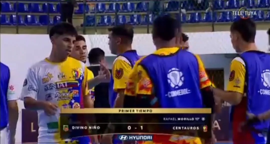 El primer tiempo de este emocionante duelo de futsal llega a su fin. Centauros lidera por la mínima, 1-0, frente a Halley Divino Niño. ⚽️

¡Veremos qué ajustes traen ambos equipos para el complemento y lo seguiras viendo por la Tele Tuya! 📺

teletuya.net/en-vivo/