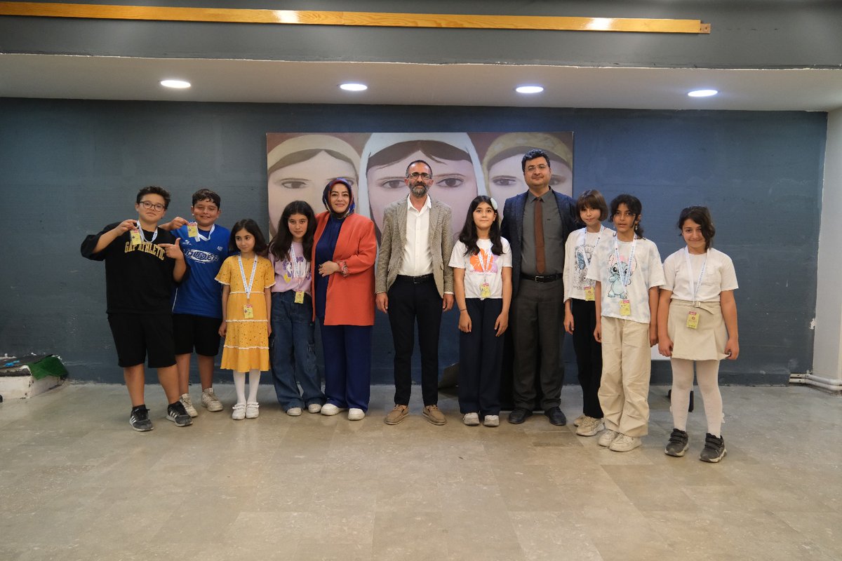 Vangölü Gazeteciler Cemiyeti (@vgckurumsal) on Twitter photo Başkanımız Orhan Aşan; Birikim Okulları tarafından düzenlenen "Geleceğin Gazetecileri ile Buluşma" etkinliğine katıldı.
<a href="/orhandha/">ORHAN AŞAN</a> <a href="/kubrabed/">Kübra Bedirhanoğlu</a> Başkanımız Orhan Aşan; Birikim Okulları tarafından düzenlenen "Geleceğin Gazetecileri ile Buluşma" etkinliğine katıldı.
<a href="/orhandha/">ORHAN AŞAN</a> <a href="/kubrabed/">Kübra Bedirhanoğlu</a>