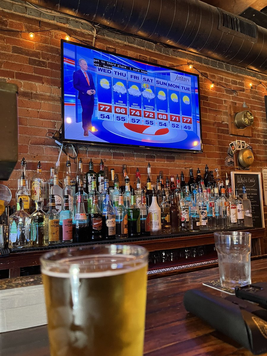 MusicWebb's tweet photo. Out having drinks and @jreineron7  tells me my plans Saturday are gonna be a wash 😢 #newenglandproblems  😂 https://t.co/ol9vhijJnm