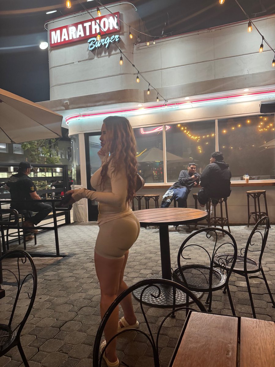 1jaybeetrendzz_'s tweet image. Don’t take days off. 💙🏁 @marathonburger