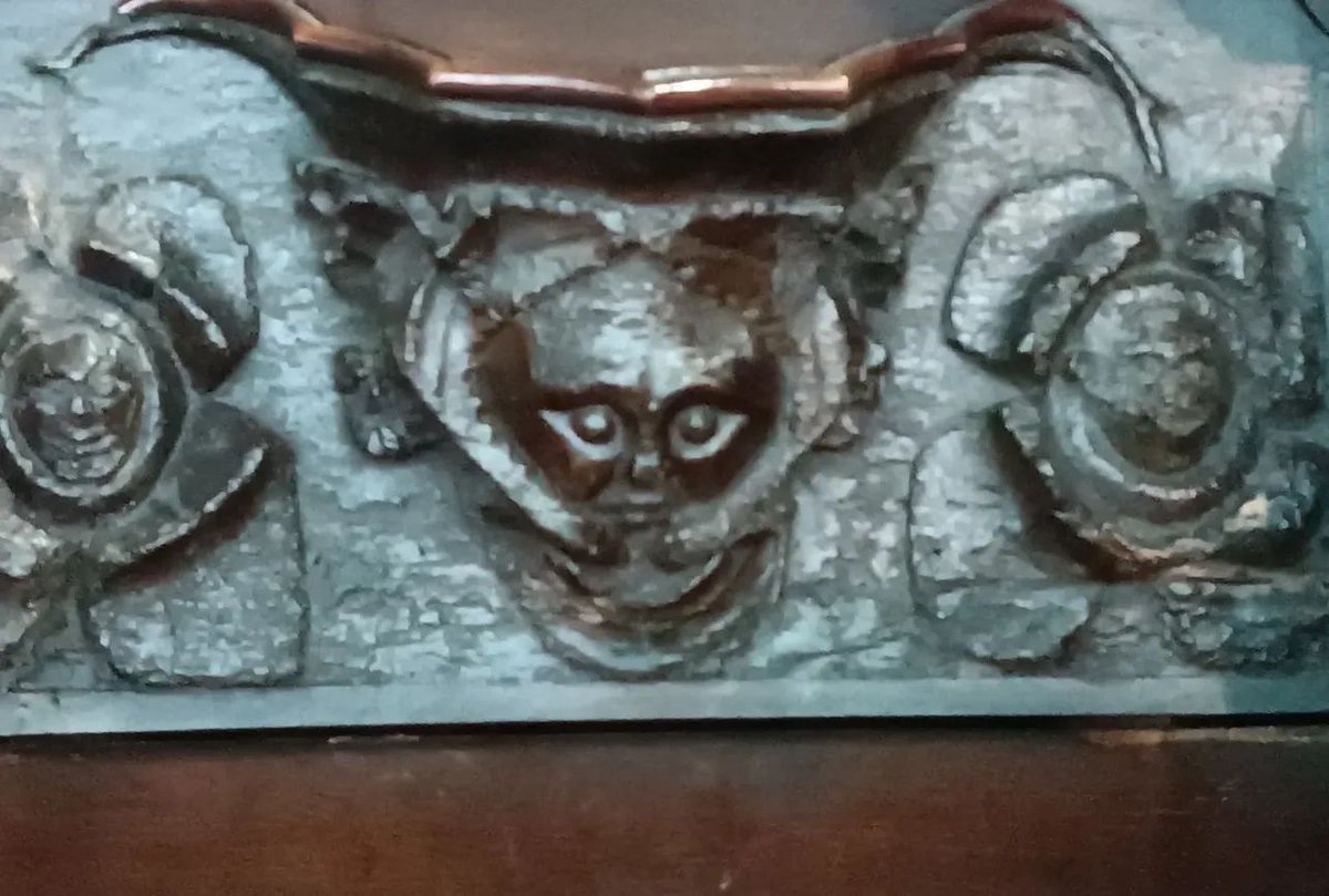 GhostCatcherELH's tweet photo. Folklore in the wild: Mermaids, merman and Green Man misericords in Holy Trinity Church, Stratford-upon-Avon
#mermaid #merman #greenman #misericordia #misericords #misericordsofinstagram #folklore #FolkloreFinds #HolyTrinityChurch #StratfordUponAvon https://t.co/CnLTpIhzbA
