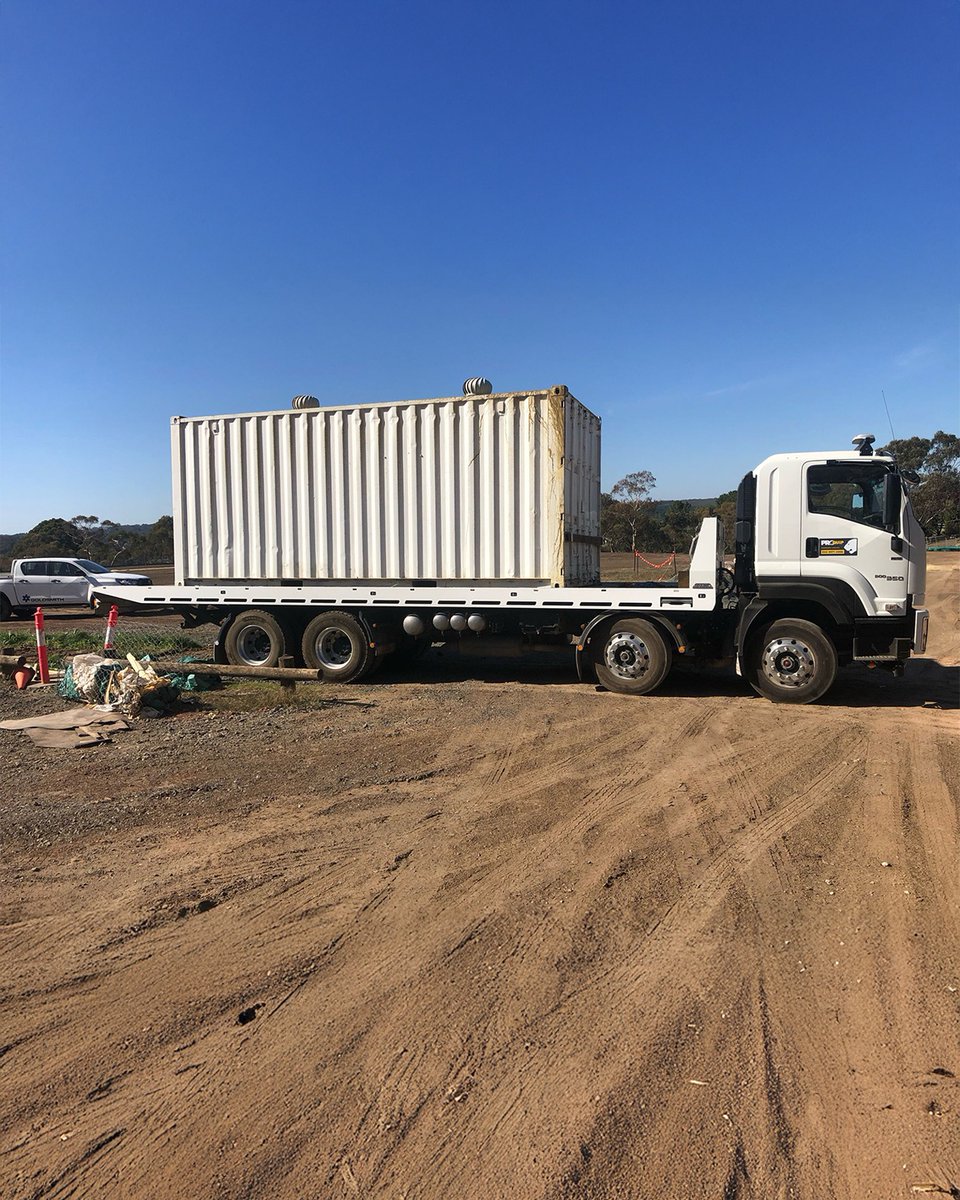 proquipsales's tweet photo. Need to move your plant &amp; equipment fast?

Give our friendly team a call at 1300 467 777 to discuss your needs today.

#construction #equipment #heavymachine #rental #hire https://t.co/hyNpk9AbEc