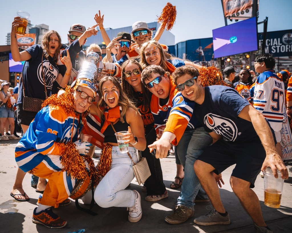 ICE District tweet media