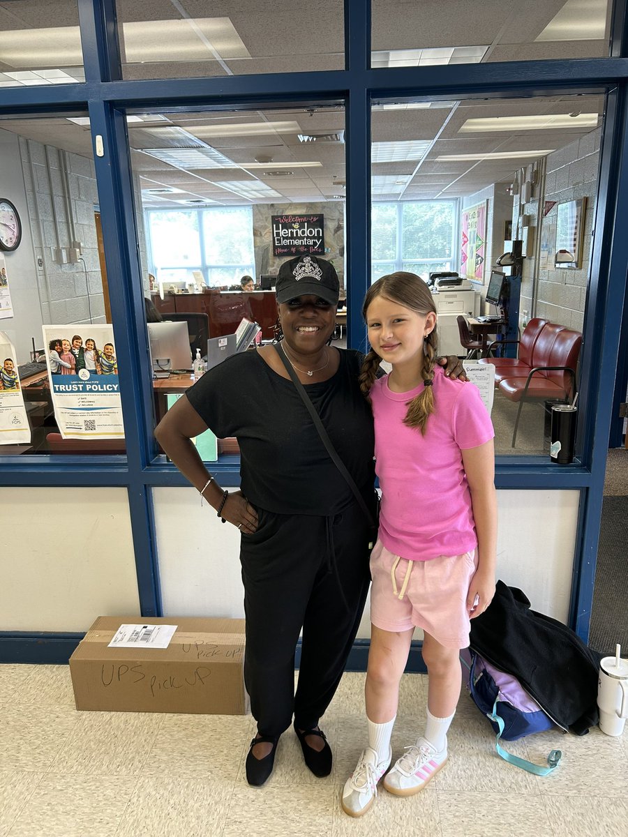 Elizabeth Baxter tweet media