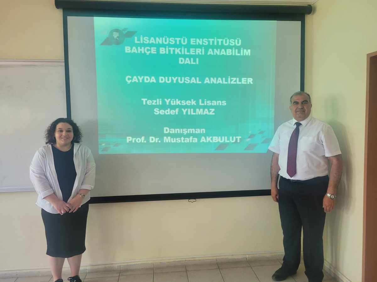 makbuluttr's tweet photo. Yüksek Lisans Seminerlerini başarı ile tamamlayan öğrencilerim Şefik Tunahan Çengel, Sedef Yılmaz ve Mohammed Belal Ensari'yi tebrik ederim. Hayırlı olsun. İyi ki varsınız gençler 🇹🇷 https://t.co/ZlnVdamUxw