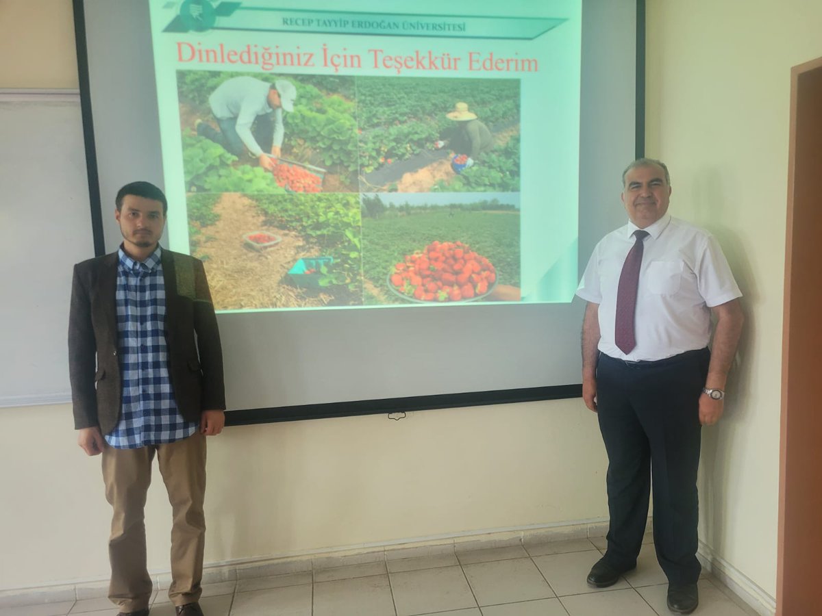 Yüksek Lisans Seminerlerini başarı ile tamamlayan öğrencilerim Şefik Tunahan Çengel, Sedef Yılmaz ve Mohammed Belal Ensari'yi tebrik ederim. Hayırlı olsun. İyi ki varsınız gençler 🇹🇷