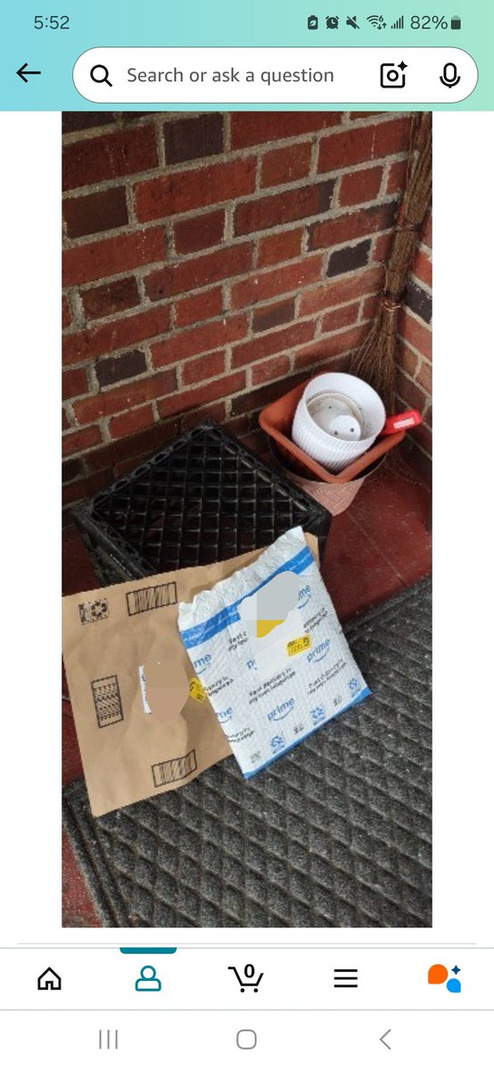 thecrashbox's tweet photo. So an @amazon driver delivers an empty envelope and expects me to believe they didn't know something valuable was in it? Ok. @amazon Saying that can't do shit about it? DISGUSTING!!! https://t.co/iGiCnXeNHS