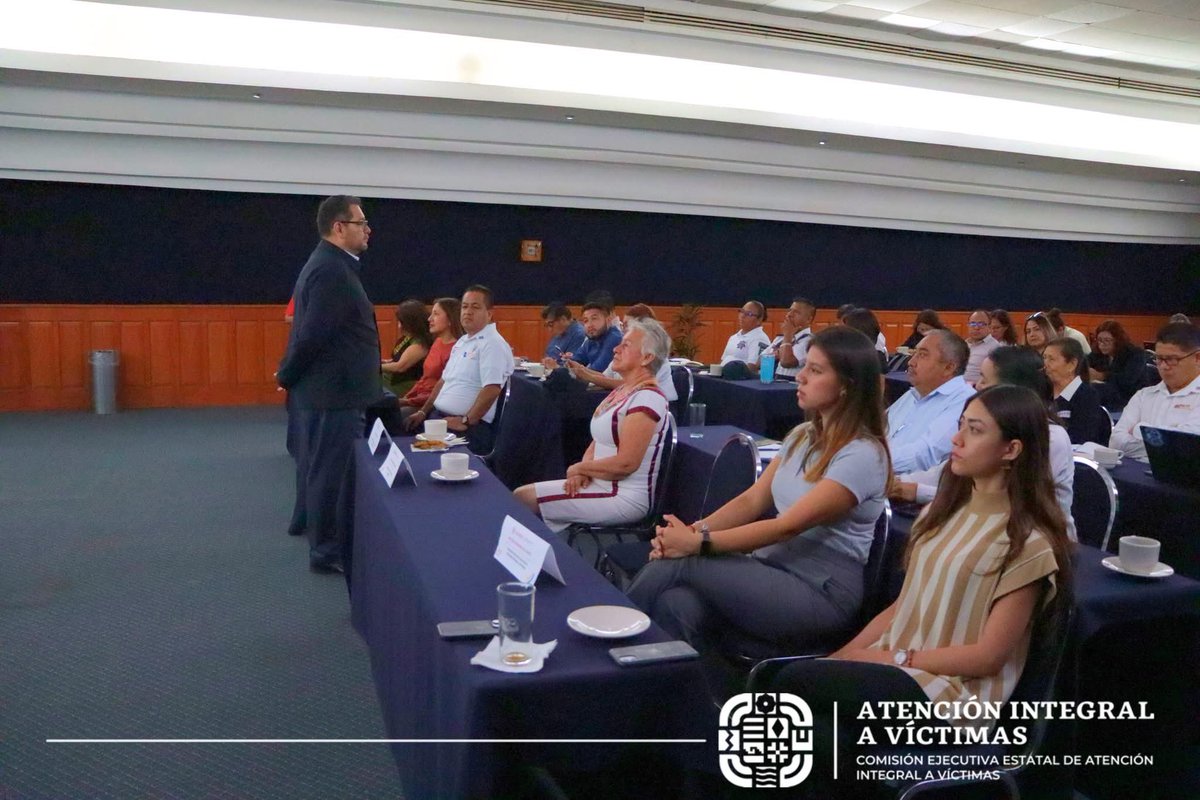 CEAV_Oax's tweet photo. Por invitación de la titular de la @CADH_GobOax, @FlorEstelaMH y la @OIM_Mexico, esta mañana, el equipo de la #CEEAV asistió a la presentación de seguimiento a la construcción de la “Ruta Local de Protección de Personas Objeto de Tráfico Ilícito de Migrantes”. 1/2 https://t.co/eO0xstynMj
