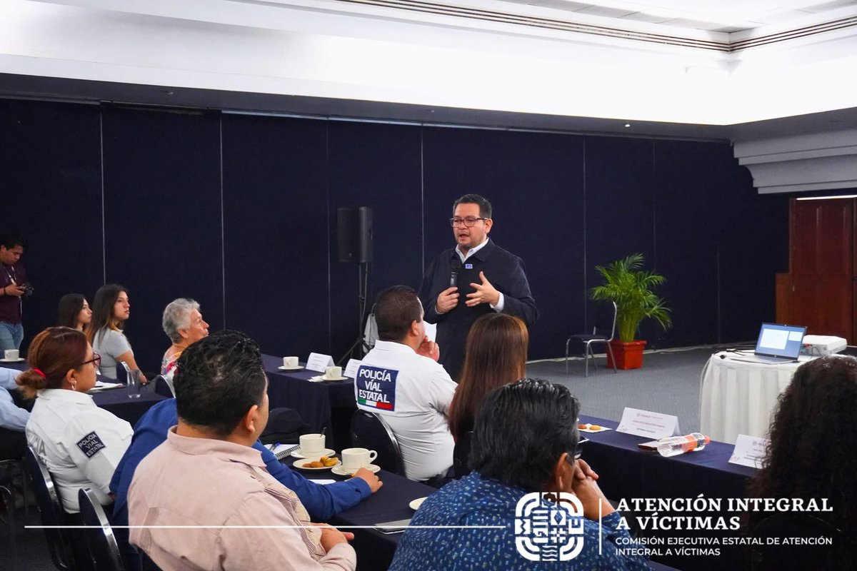 CEAV_Oax's tweet photo. Por invitación de la titular de la @CADH_GobOax, @FlorEstelaMH y la @OIM_Mexico, esta mañana, el equipo de la #CEEAV asistió a la presentación de seguimiento a la construcción de la “Ruta Local de Protección de Personas Objeto de Tráfico Ilícito de Migrantes”. 1/2 https://t.co/eO0xstynMj