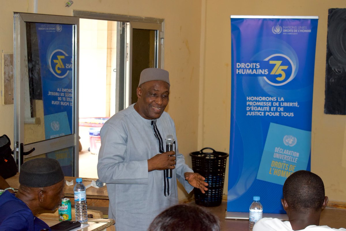 Onudhguinee's tweet image. 27-05-25: @Onudhguinee poursuit sa série de formations destinées aux #CUDH à l’Université Mohamed 6, réunissant une cinquantaine de jeunes étudiants formés sur les DH et les instruments internationaux de protection des DH en présence du Recteur et du Secrétaire général.