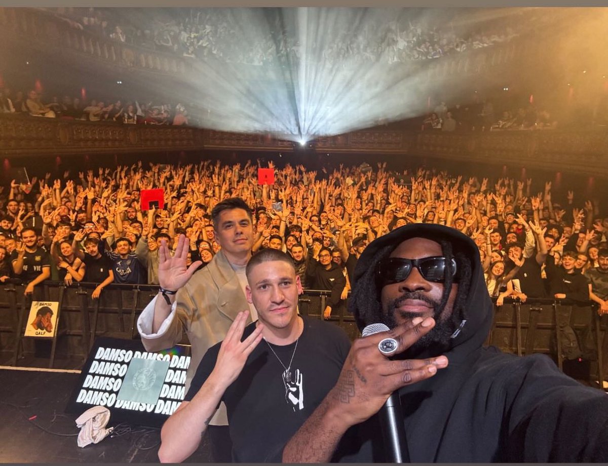 📸DAMSO a fêté l´avant sortie de l’album « BEYĀH » avec ses fans aujourd’hui 

J-2 NOUVEL ALBUM