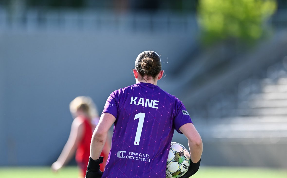 Dawn Mitchell (@dawnatfox9) on Twitter photo My awesome guest this week on “Dawn of Sports” the amazing <a href="/taylorkane03_/">Taylor Kane</a> <a href="/MNAuroraFC/">Minnesota Aurora FC</a> Goalkeeper extraordinaire ⚽️ Thanks so much Taylor - so happy you are all off to an amazing start!
dawnofsports.podbean.com/e/aurora-goali… My awesome guest this week on “Dawn of Sports” the amazing <a href="/taylorkane03_/">Taylor Kane</a> <a href="/MNAuroraFC/">Minnesota Aurora FC</a> Goalkeeper extraordinaire ⚽️ Thanks so much Taylor - so happy you are all off to an amazing start!
dawnofsports.podbean.com/e/aurora-goali…