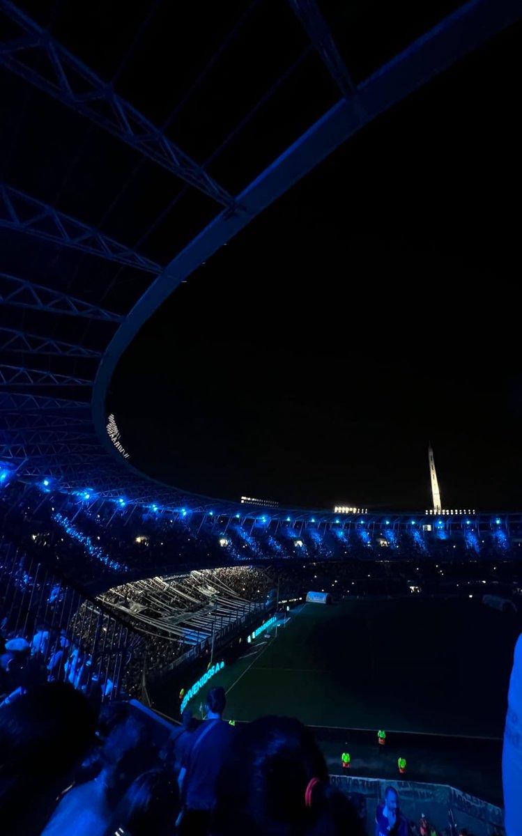 LaNumero1LGI's tweet photo. Cuanto falta para volver a casa? https://t.co/f72pmVioce