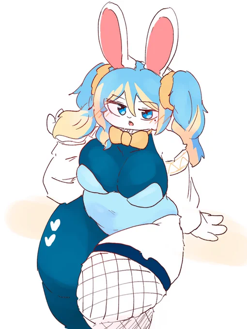 ツインテで耳4つみたいになってる 