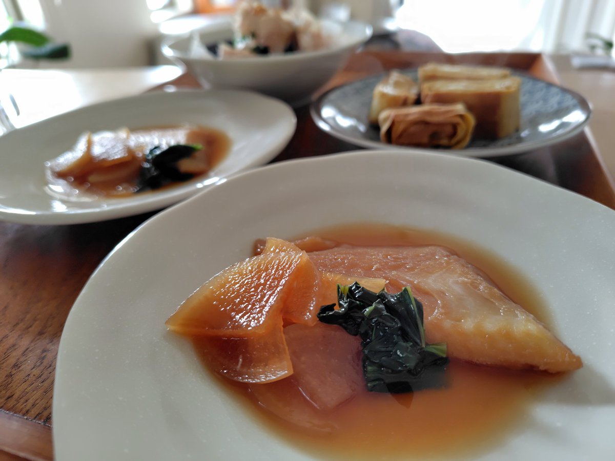 utoutosuu's tweet image. カラスカレイ煮たよ
あと
卵焼きと春菊のおひたし

あとは
いつも通り冷蔵庫を漁る 笑

#朝活はできるほう 
#hss型hsp