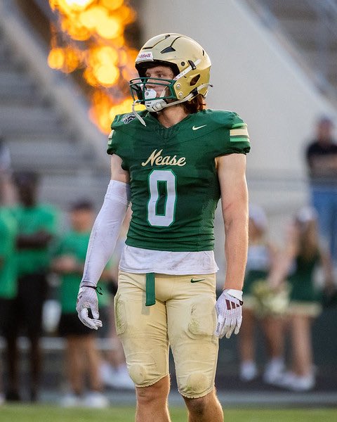 NeaseFTBL's tweet image. Fresh new Greens 🟩🟩🟩

Tradition // #NEASE