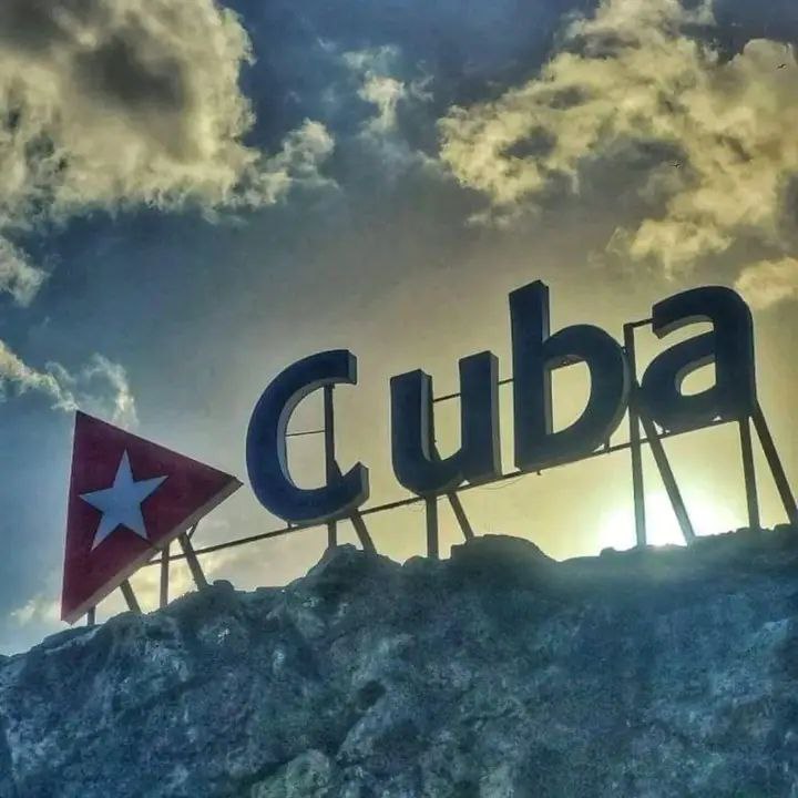 #FidelPorSiempre 🇨🇺|"No hay dignidad sin soberanía. La lucha contra el imperialismo es una lucha por nuestros derechos."
#SinPerderUnDía
#TumbaElBloqueo
#GuerrerosDeLaTrocha