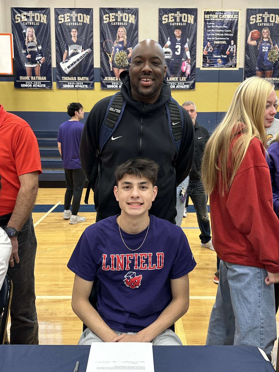 cougshoops's tweet photo. Congrats to @RicoGeorge11 for signing this morning to play for @linfieldsports 

We are so proud of you and thank you for the last 4 years. https://t.co/znvqo4AjtJ