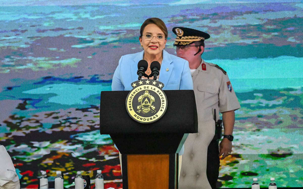 ¡Cuando trabajamos unidos, llegamos más lejos!

Durante la 34ª Asamblea de la Asociación de Municipios de Honduras (AMHON), compartí los avances más importantes del Sistema Educativo Nacional, alcanzados gracias al trabajo articulado con los gobiernos locales.

Mejoramos