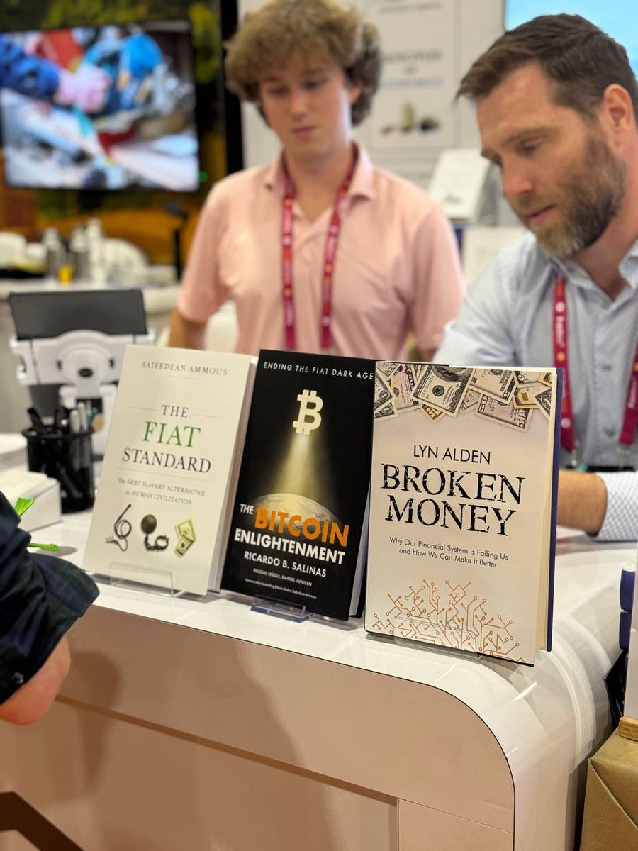 Pahueg (Less Noise More Signal) tweet media