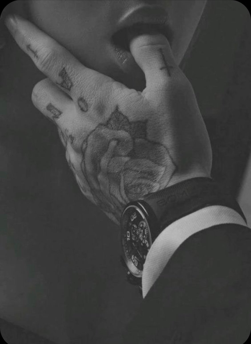 Every touch of your skin was music to my heart. 

#TúPoesía #EroTuits #DulcePasión