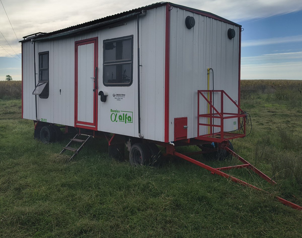 Ponemos en venta cosechadora CASE 7130 año 19, tracción simple con duales, con caracol de 35, con muy poco uso, de productor. Hay posibilidades de hacer un paquete con maicero, girasolero, casilla, etc, con muy buenas condiciones para pagar. 
*sigue