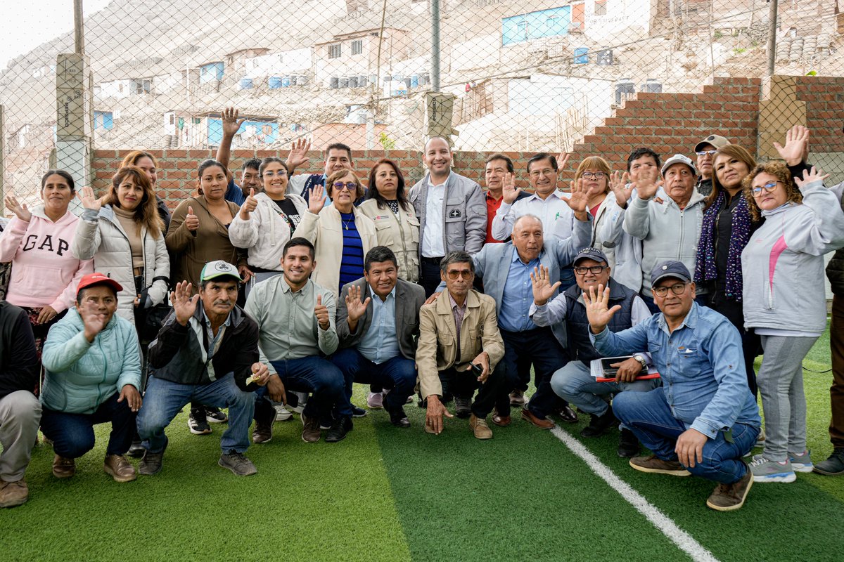 AlejoMunante's tweet image. 📣 #TuCongresistaTeEscucha #ANCÓN | Hoy, en el marco de mi #SemanaDeRepresentación, me reuní con la Asociación Popular Las Lomas de Ancón, una población que supera los 25 mil habitantes y que solicita con urgencia la construcción de una comisaría, losas deportivas, escaleras y