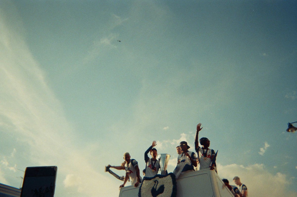 fbhakeem02's tweet photo. A selection of pics I got on my film camera from the Spurs parade. https://t.co/X2sNPBYPU0