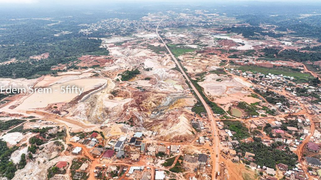 _sneakernyame's tweet photo. Chairman Wontumi, Akonta mining! 
See what he has done to our lands and rivers ! 
Make Mahama no dey soft with him🙏 https://t.co/TyknfEQZD7