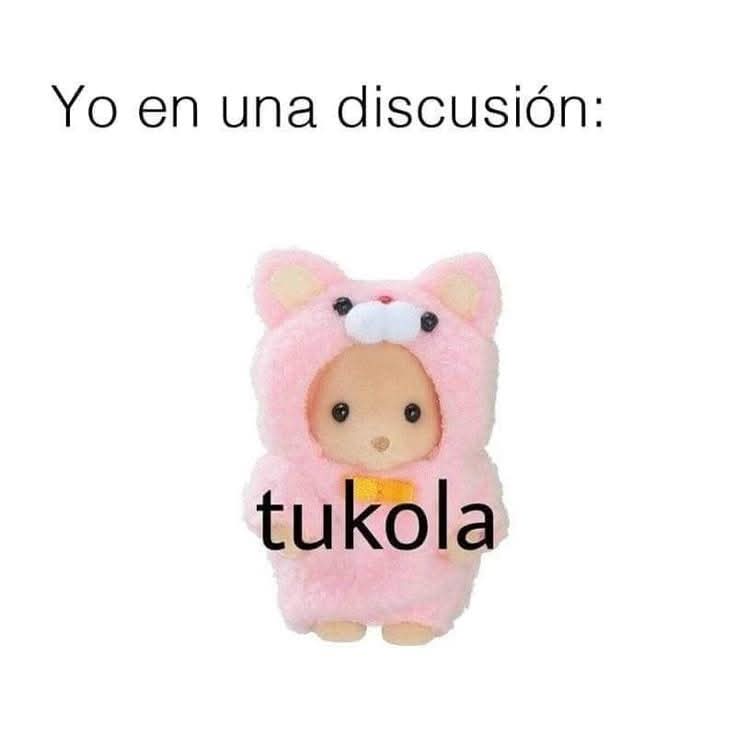 Yo dialogando con las de la alberca....