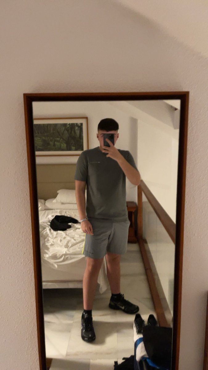 MarkHenry tweet media