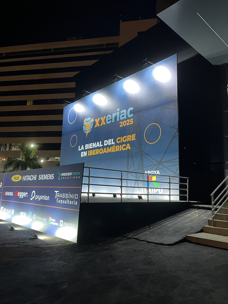 Uso de herramientas de Inteligencia Artificial en la planificación energética. Ejemplo de uso de arquitectura de un modelo de redes neuronales recurrentes para la predicción de generación de energía eléctrica con base en recursos renovables variables e intermitentes. Trabajo