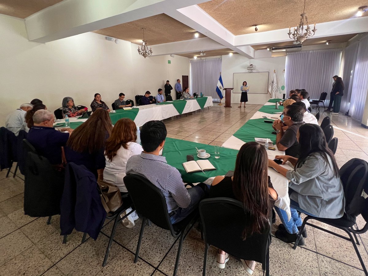 GGGI_CA's tweet photo. En El Salvador 🇸🇻 inició la primera jornada para el diseño de un sistema de Información para la gestión integral de residuos con instituciones públicas, como parte de las actividades de nuestro proyecto implementado junto a @MedioAmbienteSV y ANDRES, con fondos de @ndcpartnership https://t.co/IrhL3lo3SS