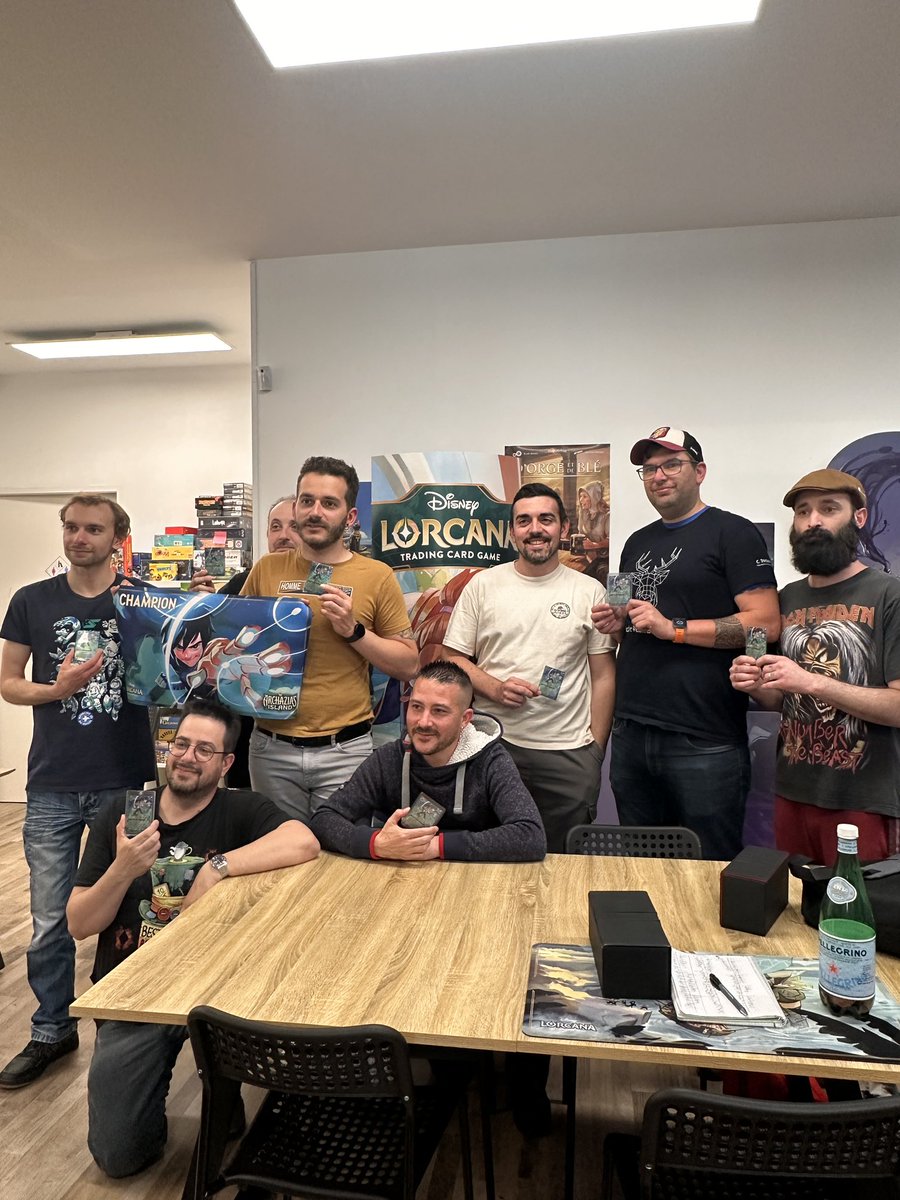 Asso_A2G's tweet photo. Championnats compétitifs @DisneyLorcanaFR @LorcanaFr pour la team A2G et plusieurs top 8 pour Marion, Flo et Joris. 🎊🎊 https://t.co/Tulzt5VvgI
