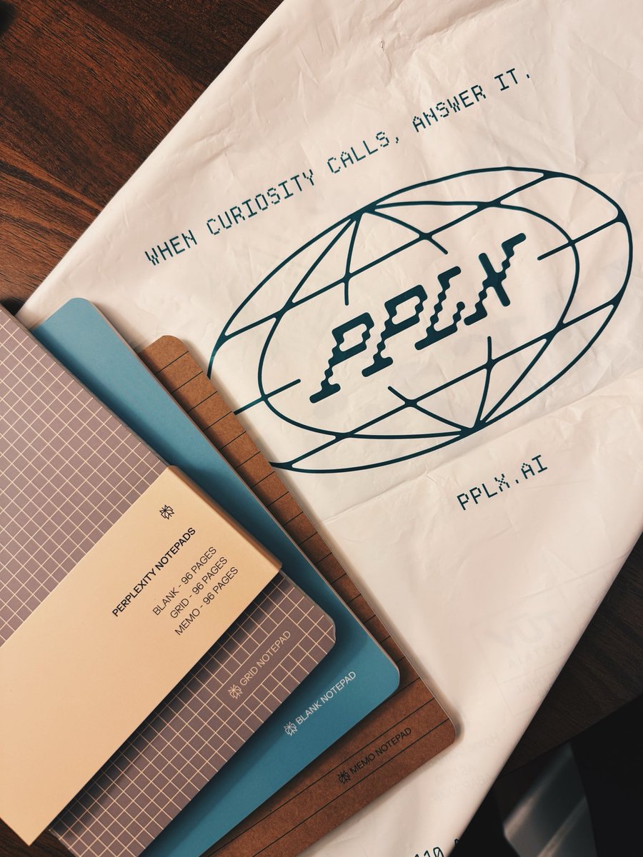 _yangyou's tweet image. love the packaging details as much as i love these new notebooks, thank you @PPLXsupply @RypeArts
writing is thinking, long live paper