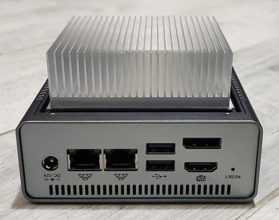 vermaden's tweet photo. New 𝗙𝗮𝗶𝗹𝗲𝗱 𝗕𝗮𝗰𝗸𝘂𝗽 𝗦𝗲𝗿𝘃𝗲𝗿 𝗕𝘂𝗶𝗹𝗱 [Failed Backup Server Build] article on my https://t.co/xEOsZJ3nr6 blog.

https://t.co/XdX4EBzmbg

#backup #data #freebsd #hardware #nvme #server #small #ssd #storage #tiny #unix #zfs #zpool https://t.co/iY3KLPiEJV
