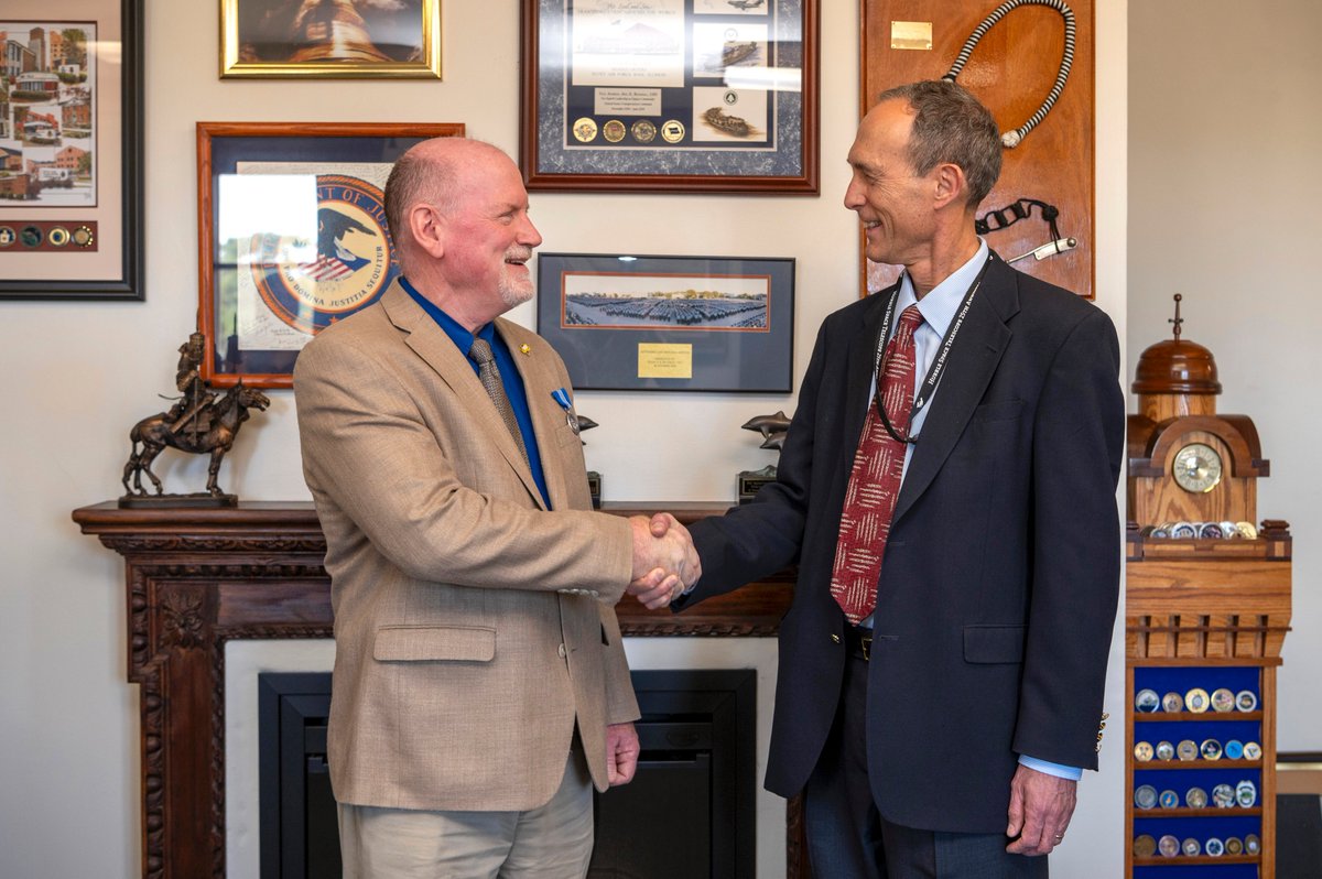 Naval Postgraduate School (@nps_monterey) on Twitter photo NPS physics professor Kevin Smith presented <a href="/USNavy/">U.S. Navy</a>'s Superior Civilian Service Award in recognition of his 3+ years as the institutionās first Vice Provost for Research and Innovation. <a href="/USMC/">U.S. Marines</a> <a href="/USNavyResearch/">Office of Naval Research (ONR)</a> <a href="/USNRL/">U.S. Naval Research Laboratory</a> #awardwinning #leadership #service
More: linkedin.com/feed/update/ur⦠NPS physics professor Kevin Smith presented <a href="/USNavy/">U.S. Navy</a>'s Superior Civilian Service Award in recognition of his 3+ years as the institutionās first Vice Provost for Research and Innovation. <a href="/USMC/">U.S. Marines</a> <a href="/USNavyResearch/">Office of Naval Research (ONR)</a> <a href="/USNRL/">U.S. Naval Research Laboratory</a> #awardwinning #leadership #service
More: linkedin.com/feed/update/urā¦