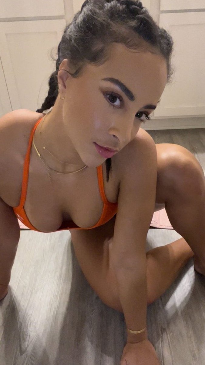 sample3030's tweet image. Hello, friends and family. Kindly wish your kids happy children’s day and also take them out today, please. Because I already did for my son and He’s chilling with a lot of things I bought for him🙀🍭🥮. Asides that how do i look? Friends and family?