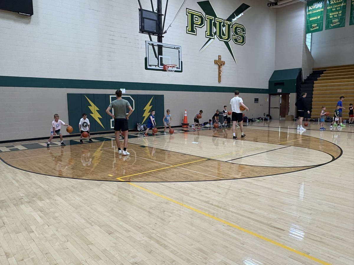 Camp Season ⚡️ We had two full sessions of 1st-3rd &amp; 4th-6th graders HOOPIN!!! Great group of coaches and players helping these young fellas get better while having fun! 
#BOLTS⚡️ #BTTY