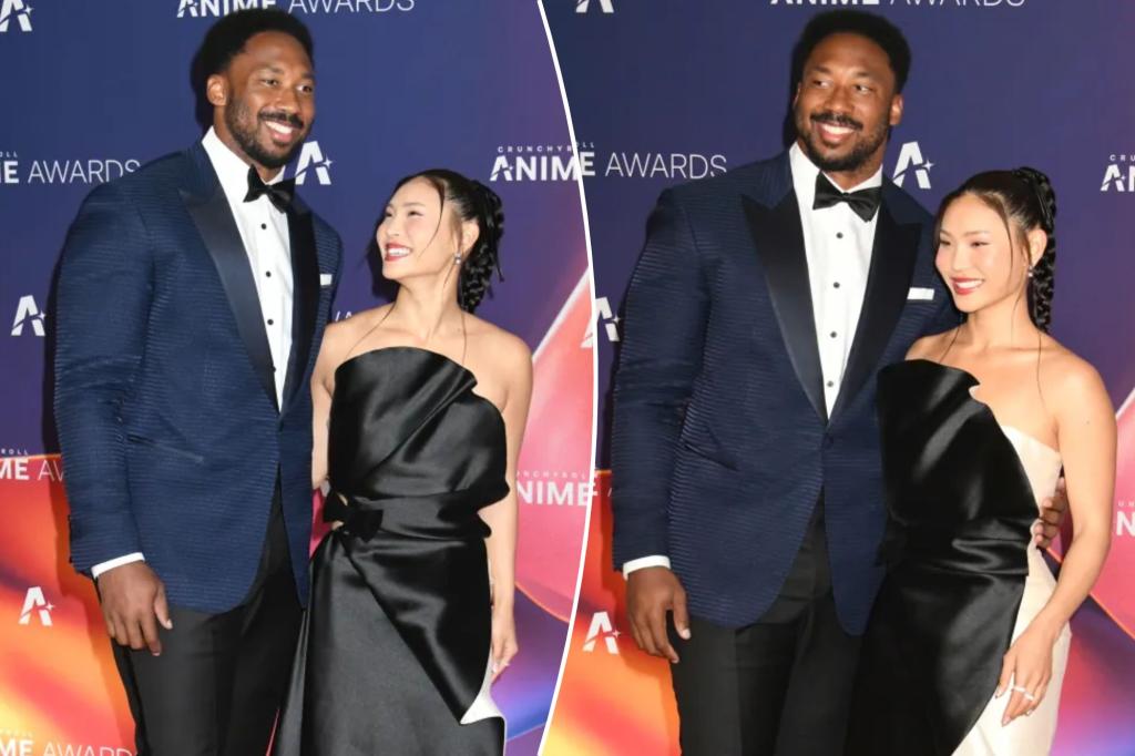 Browns DE Myles Garrett's latest red carpet appearance triggers dating rumors with two-time Olympic gold medalist
